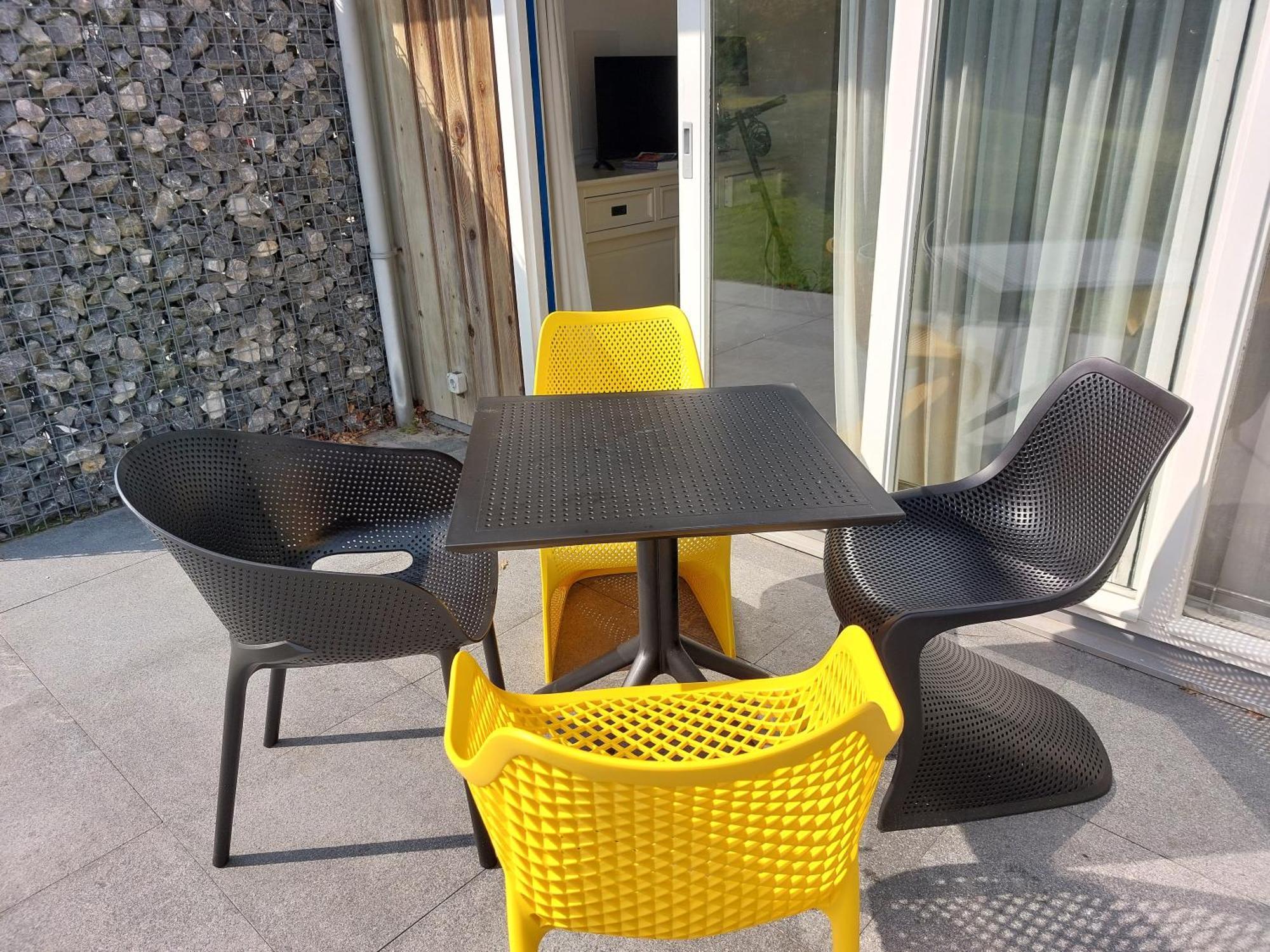 Helios, Met Zonnig Terras, Eigen Keuken, Verwarmd Binnen-Zwembad, Nabij Dorp, Duinen, Strand En Vuurtoren Hollum (Ameland) Exterior foto